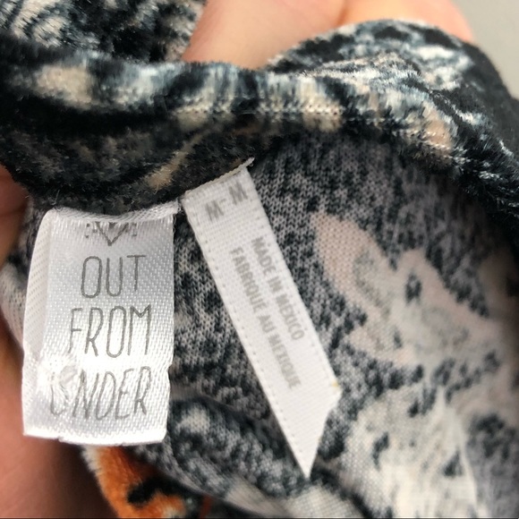 Urban Outfitters Out From Under Velvet Paisley Bodysuit Sz M - Picture 11 of 11